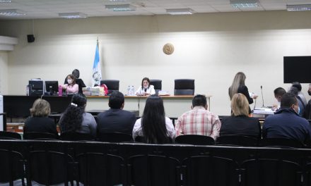 Jueza defiende que actuó “apegada a derecho” y no acepta la recusación de Luis Pérez