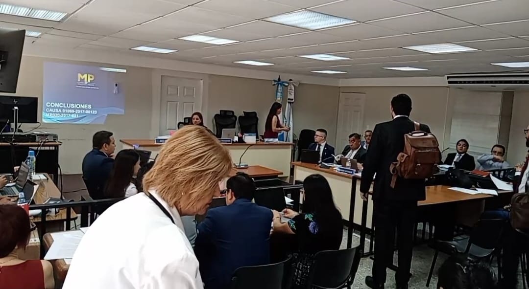 Anahy Keller abandona el juicio del Hogar Seguro tras recibir amparo provisional de la CC
